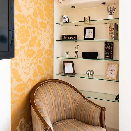 Down Town 1br W Self Check In Бухарест