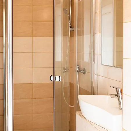 Down Town 1br W Self Check In Apartment Bucharest