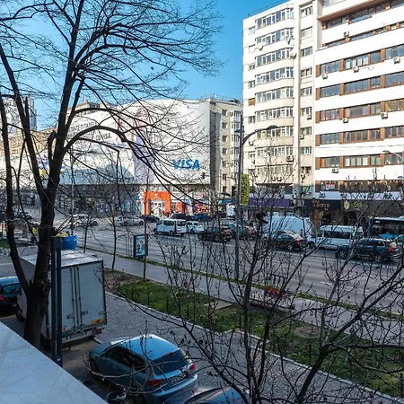 Down Town 1br W Self Check In * Bucharest